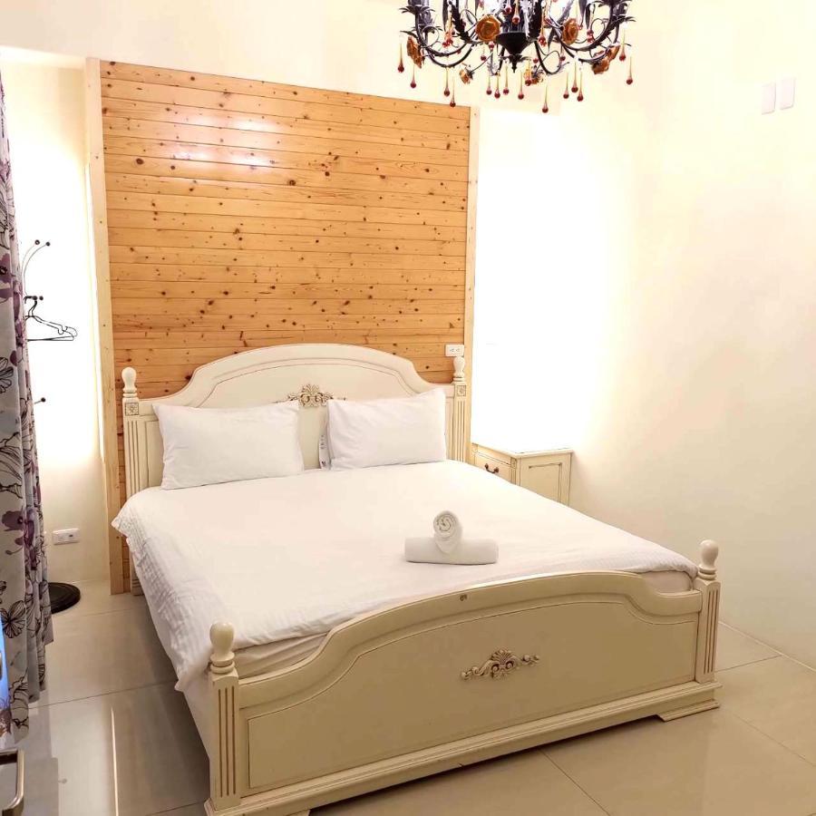 花蓮前站-艾莉小屋電梯民宿 Kota Hualien Bagian luar foto